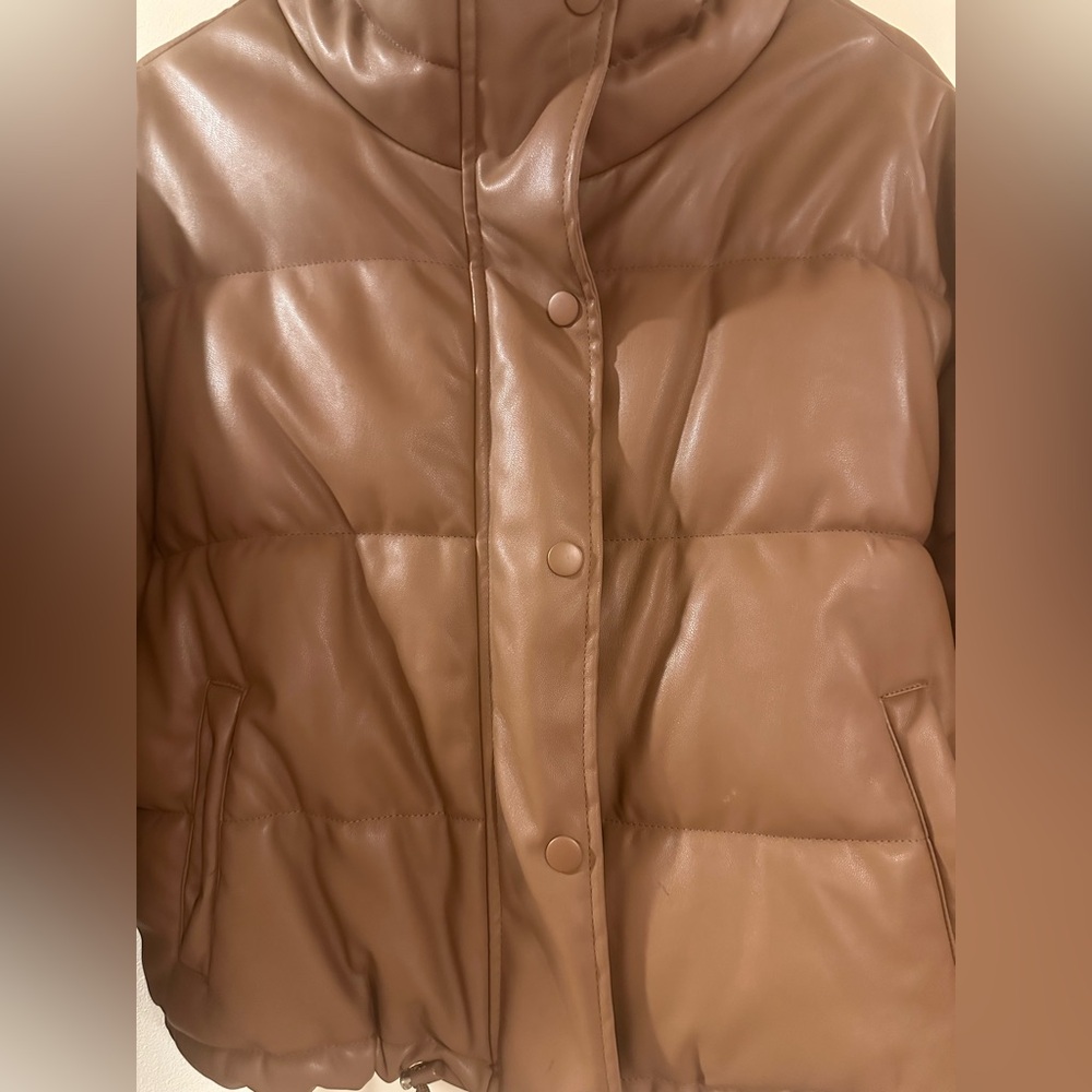 Cropped Puffer Jacket - Picture 2 of 4